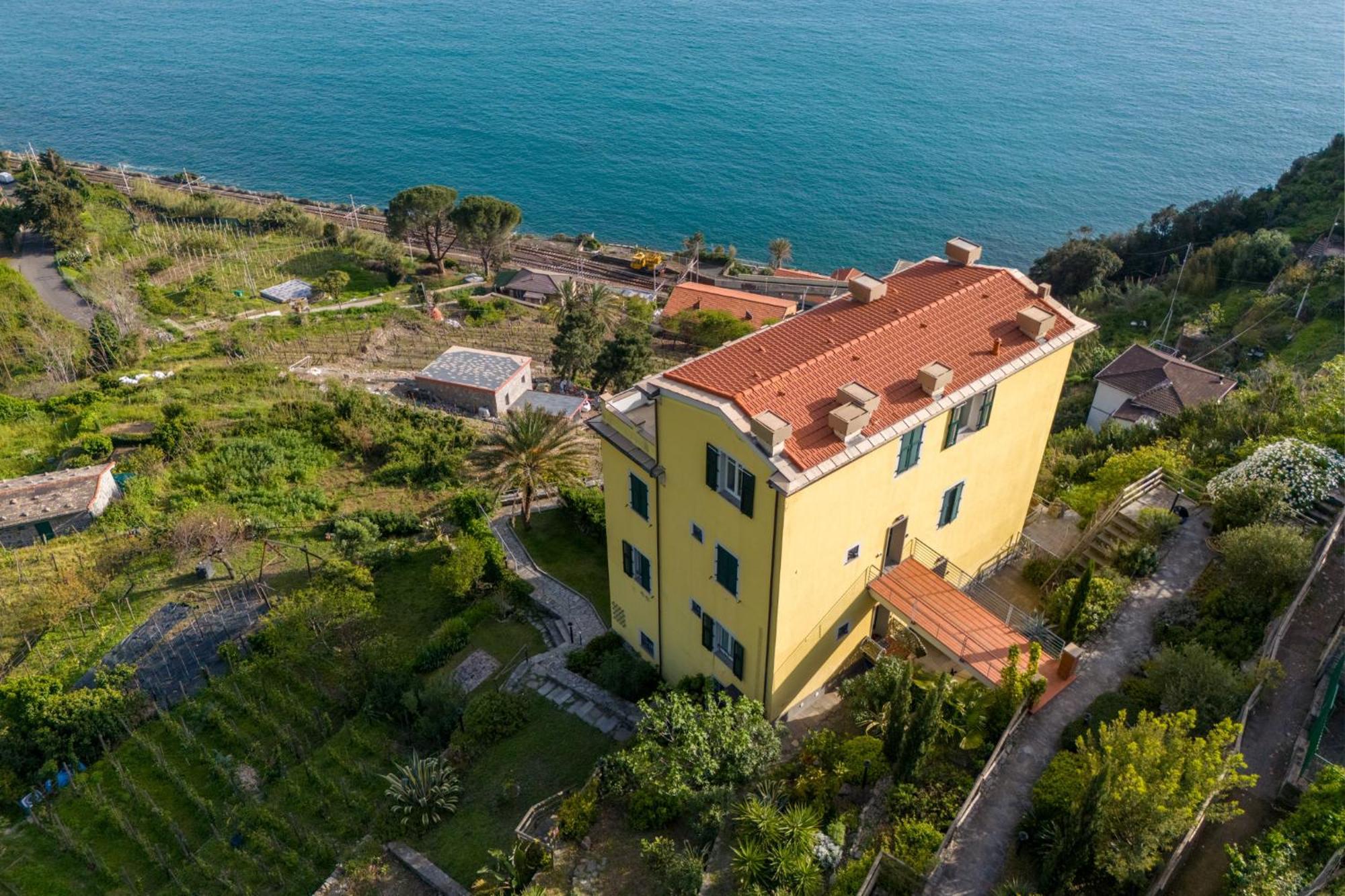 New Hanging Garden Corniglia Exterior photo